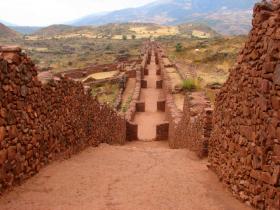 Cusco South Valley: Pikillaqta a pre-inca city