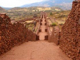 Cusco South Valley: Pikillaqta a pre-inca city